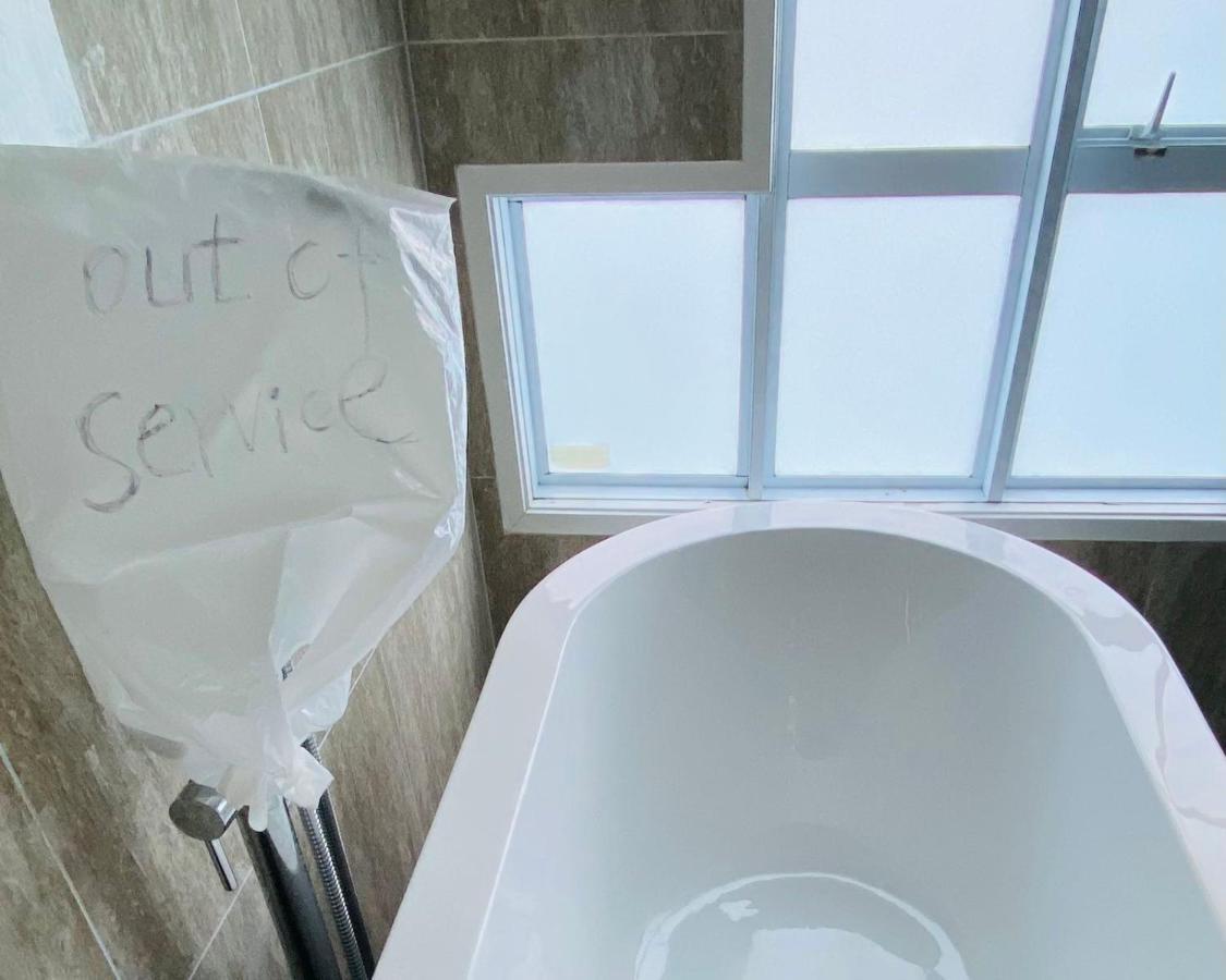 Queenroomsharedbathroom2Aldult-204 (Adults Only) Όκλαντ Εξωτερικό φωτογραφία